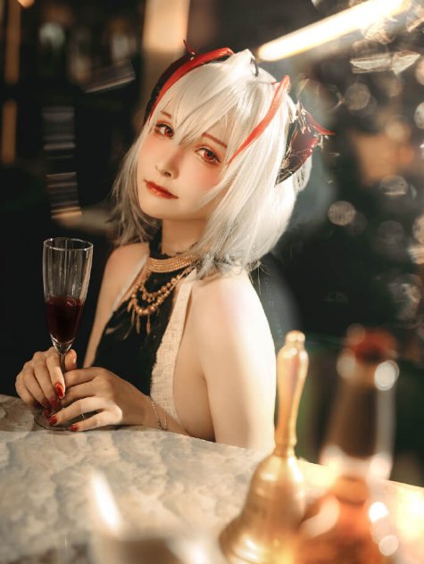 【COS正片】明日方舟W礼服cos cn一千只猫薄禾
